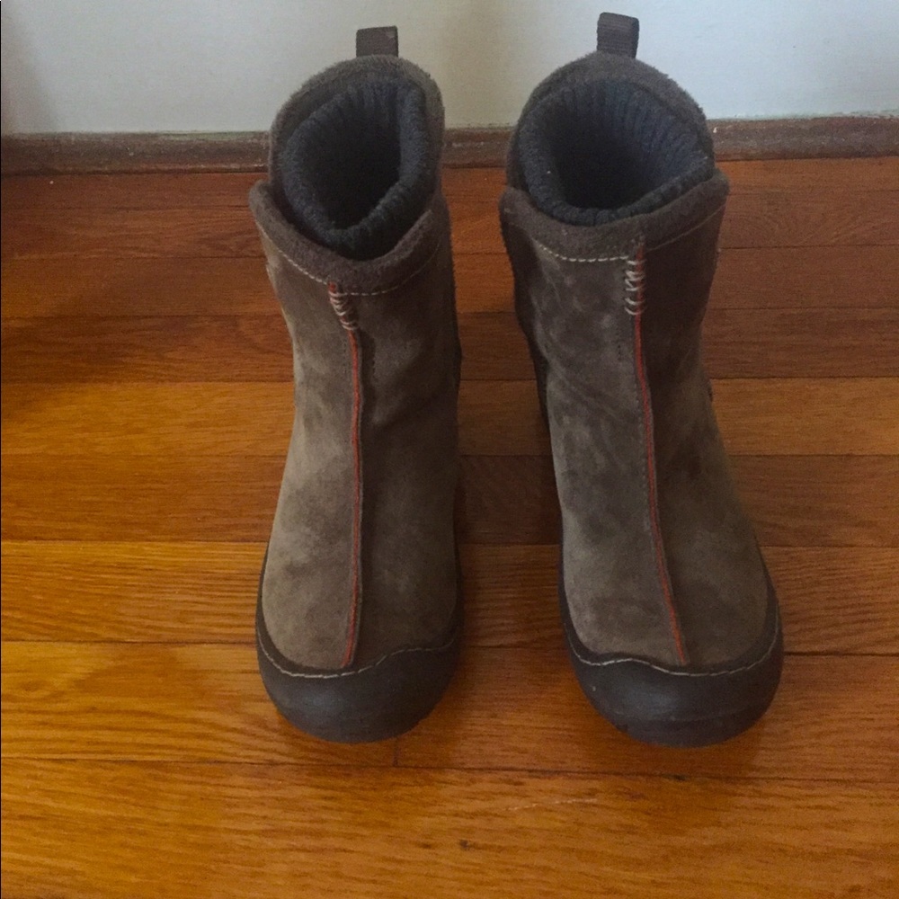 Clark’s Provo Gray Suede Half Calf Snow Boots